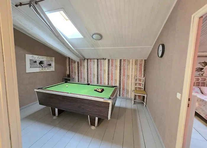Maison De Charme Avec Piscine Privative Et Aire De Jeux En Plein Coeur Du Perigord - Fr-1-616-80 *